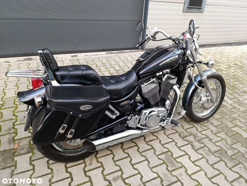 Suzuki Intruder - 3