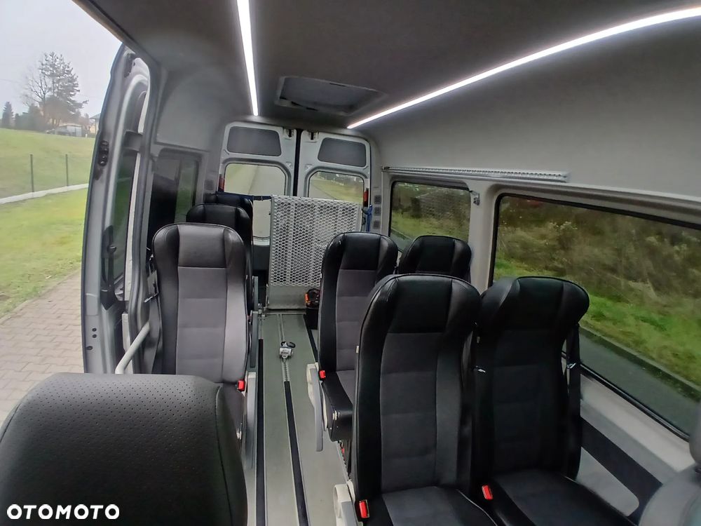 Mercedes-Benz Sprinter - 20