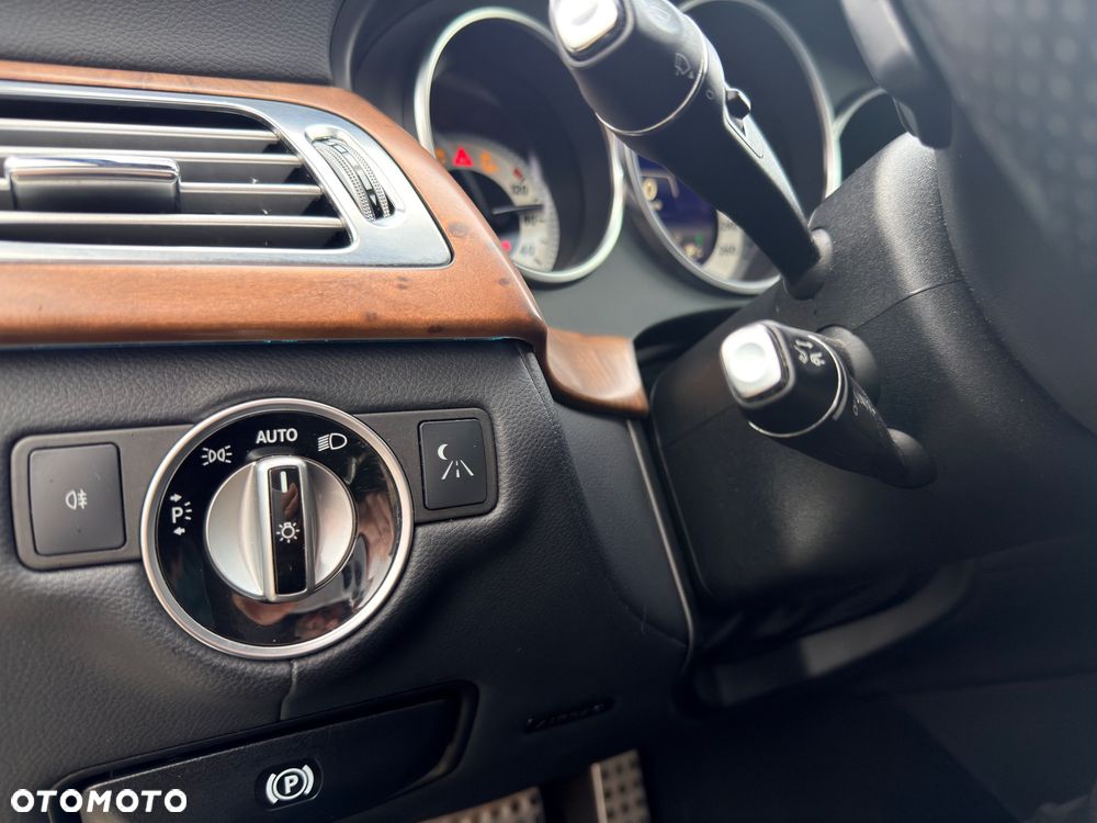 Mercedes-Benz CLS 500 BlueEffICIENCY - 25