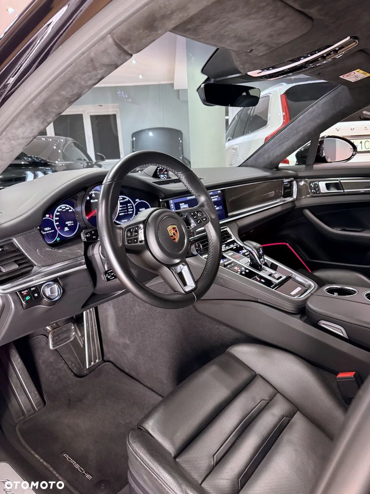Porsche Panamera Turbo Executive - 34