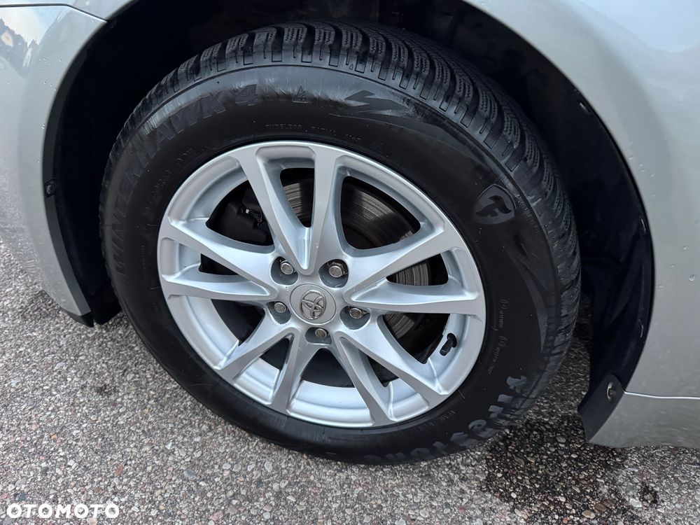 Toyota Avensis 2.0 D-4D Sol Premium - 22