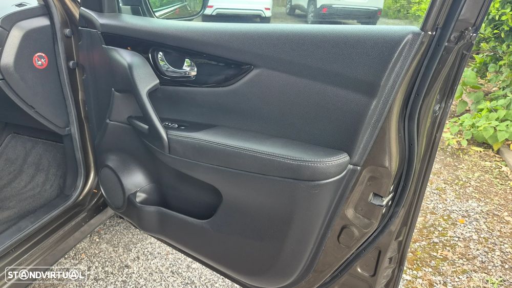 Nissan Qashqai 1.5 dCi TEKNA+ - 8