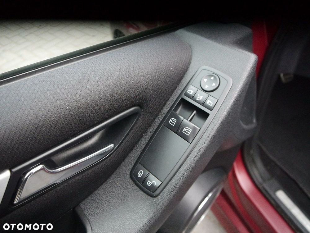 Mercedes-Benz Klasa B 150 BlueEFFICIENCY - 29