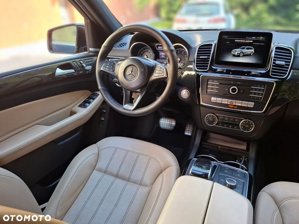 Mercedes-Benz GLS - 13