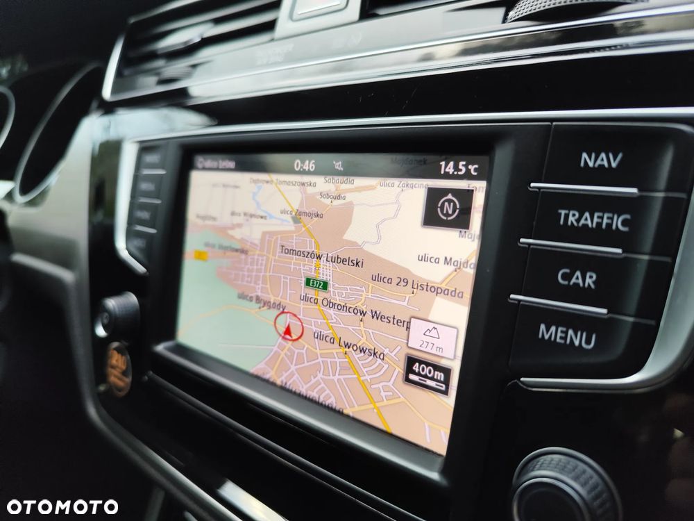 Volkswagen Touran 2.0 TDI SCR DSG Highline - 25