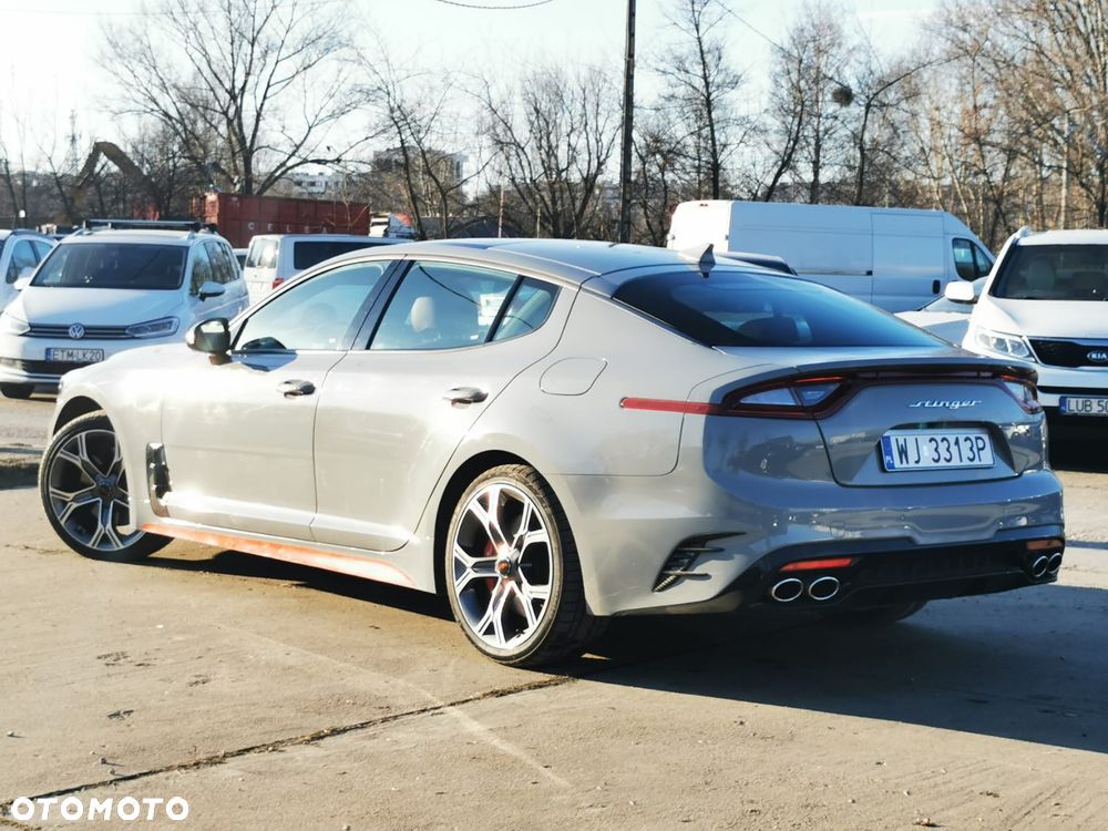 Kia Stinger - 25