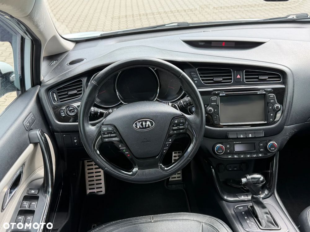 Kia Ceed 1.6 CRDi 128 Platinum Edition - 23