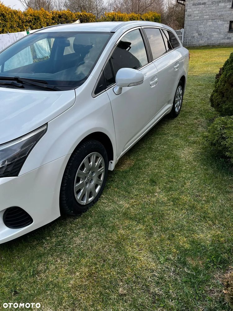 Toyota Avensis 2.0 D-4D Active - 8