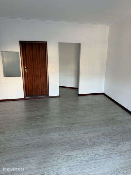 T3 proximo estacao metro Miranda Corvo - Grande imagem: 5/5
