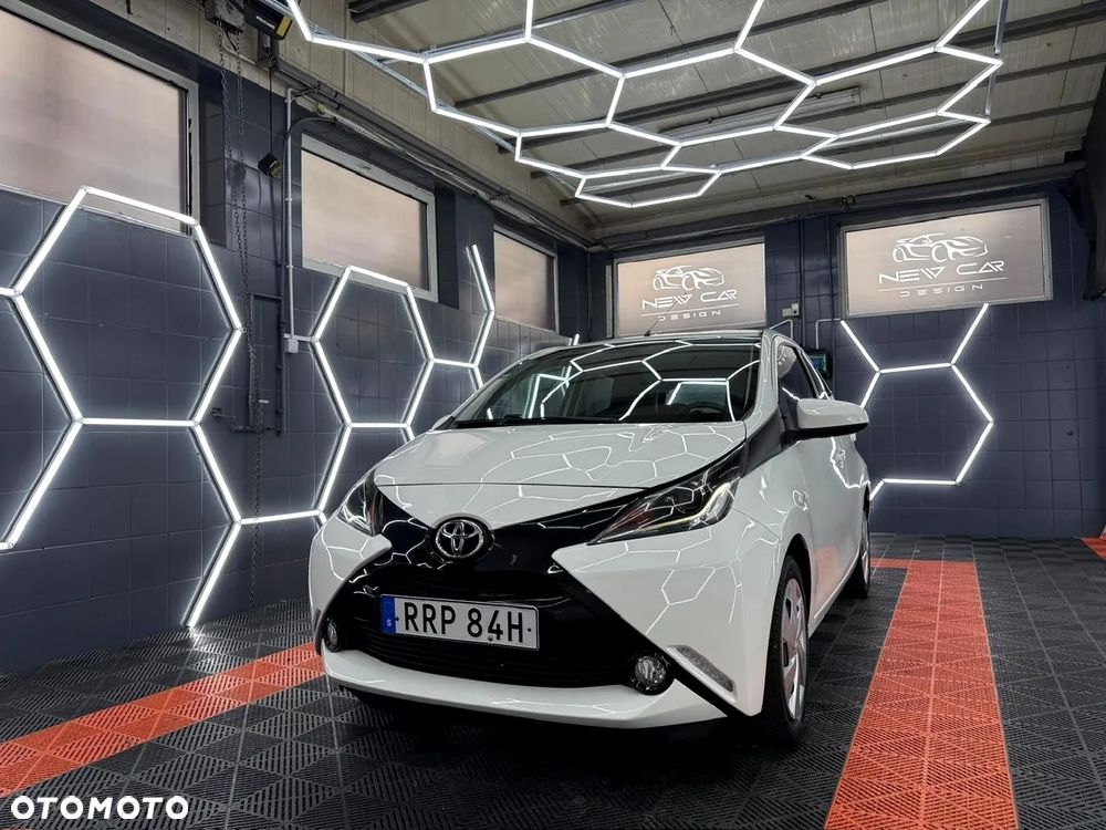 Toyota Aygo x-play touch - 4