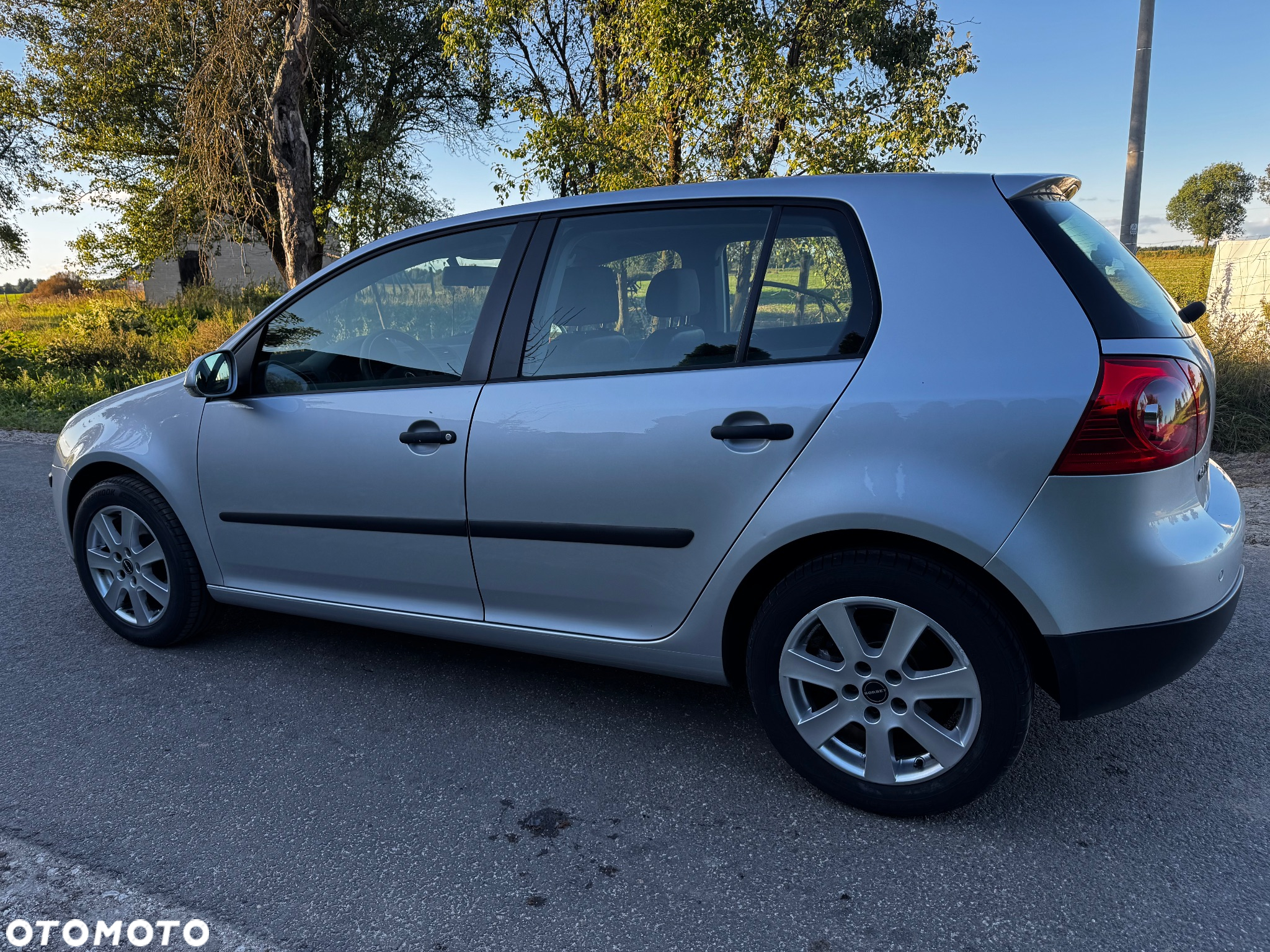 Volkswagen Golf V 1.6 Comfortline - 6