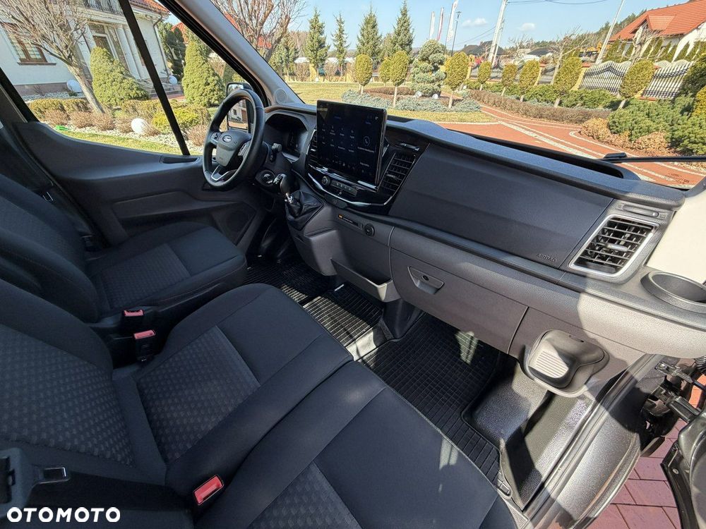 Ford Transit - 39