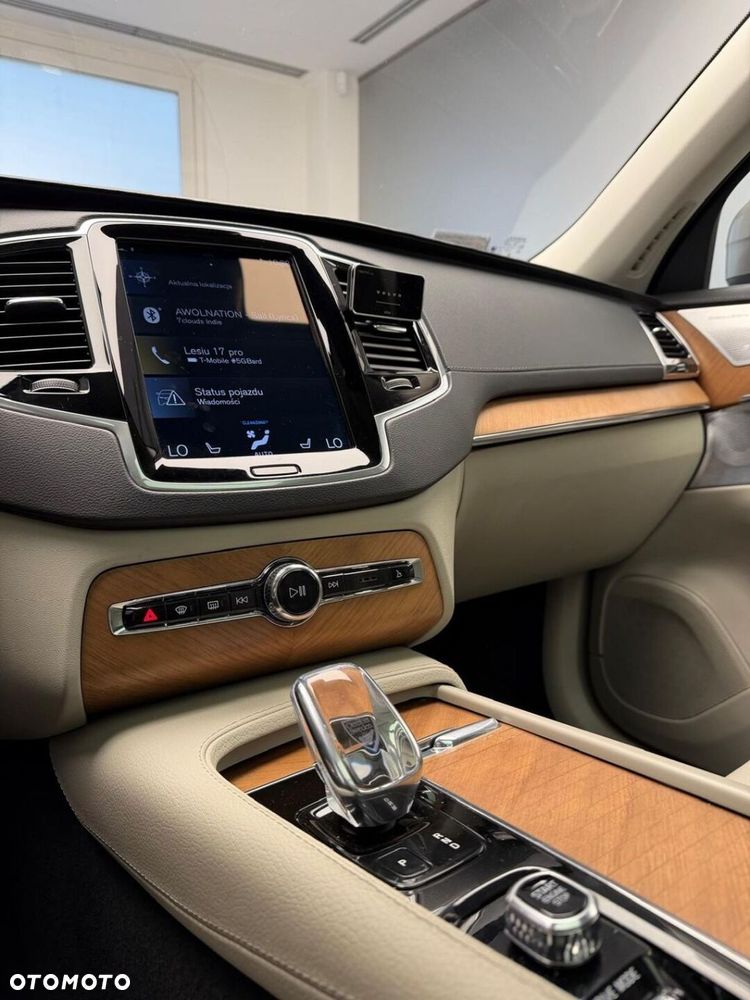 Volvo XC 90 - 19