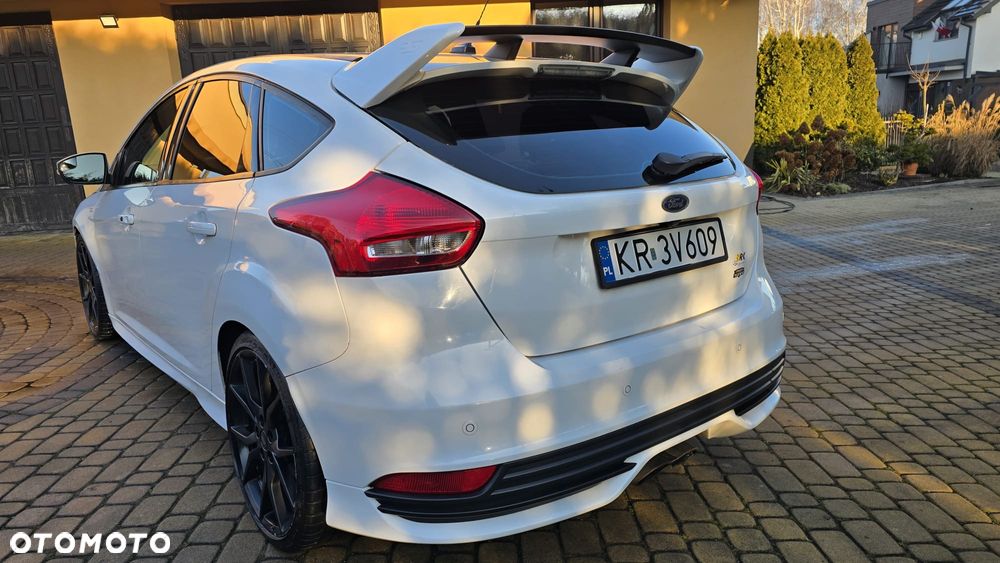 Ford Focus ST - 7