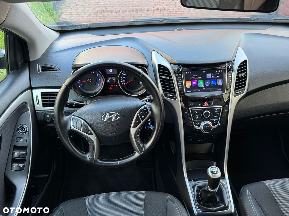 Hyundai i30 1.6 Premium - 13