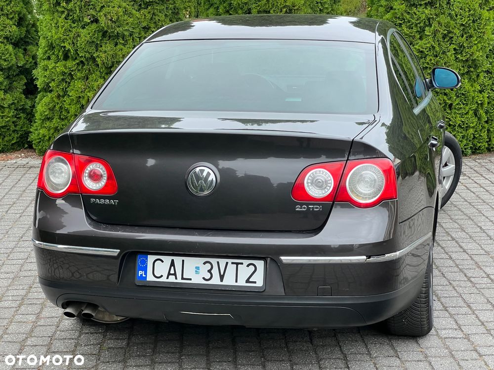 Volkswagen Passat 2.0 TDI Highline - 6