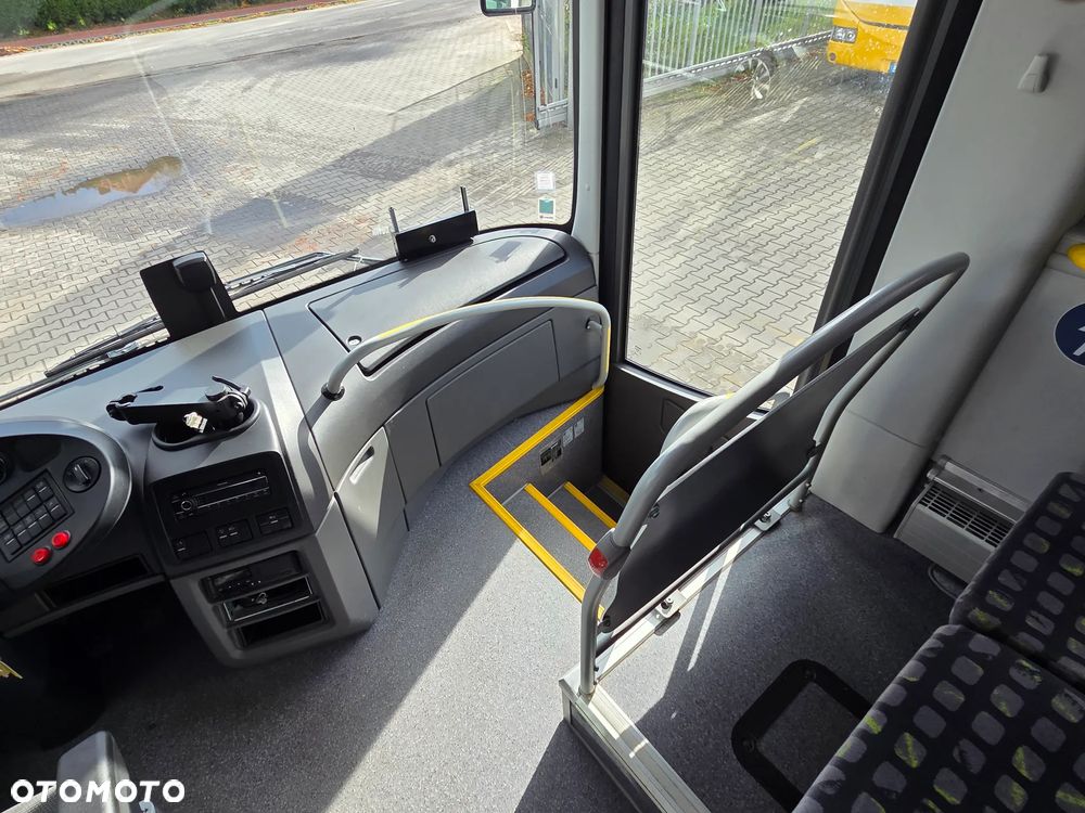 MAN LION'S INTERCITY/ SPROWADZONY Z FRANCJI/ DŁUGOŚĆ 12.30 M / PODWÓJNE SZYBY BOCZNE/ 68 000 KM - 40