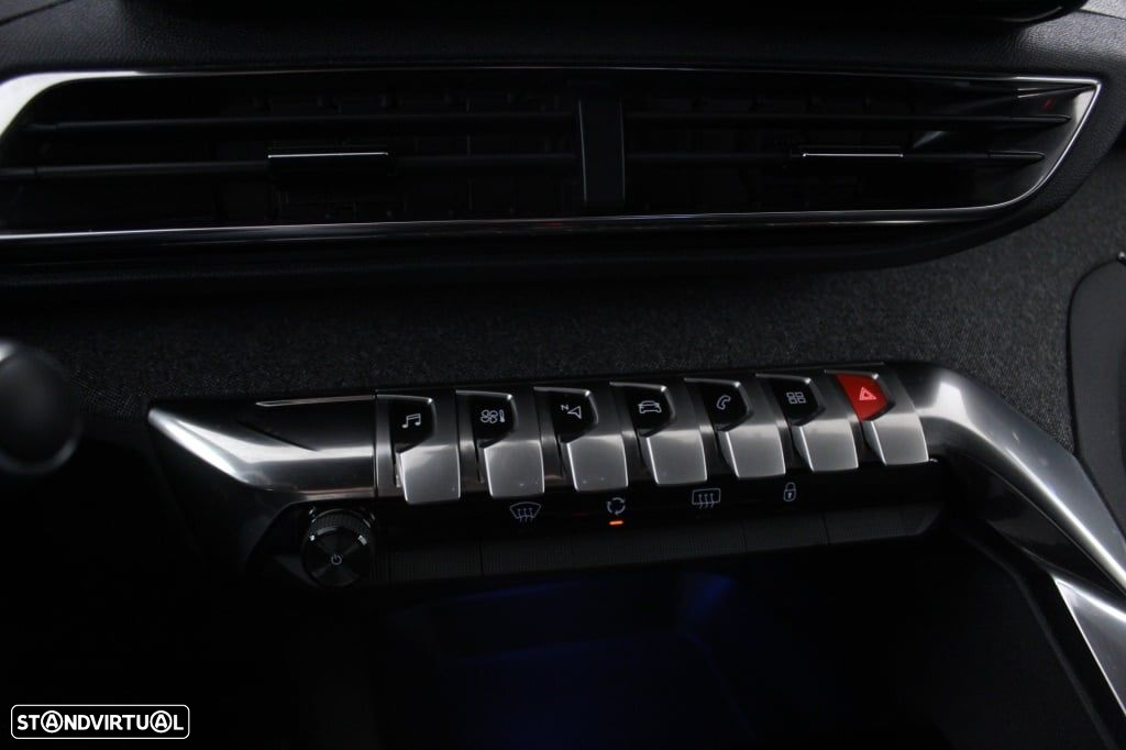 Peugeot 3008 1.5 BlueHDi Allure Pack EAT8 - 29