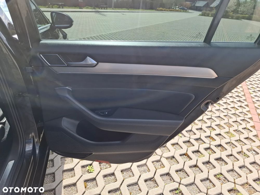 Volkswagen Passat 2.0 TDI BMT Highline DSG7 - 27