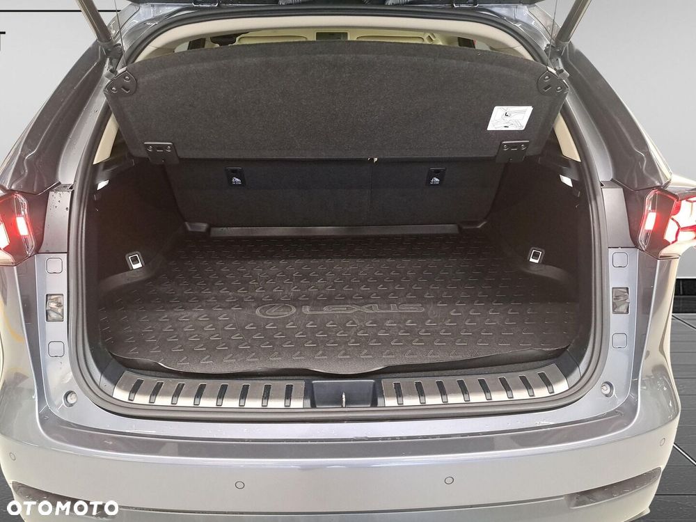 Lexus NX 300 F Impression AWD - 25