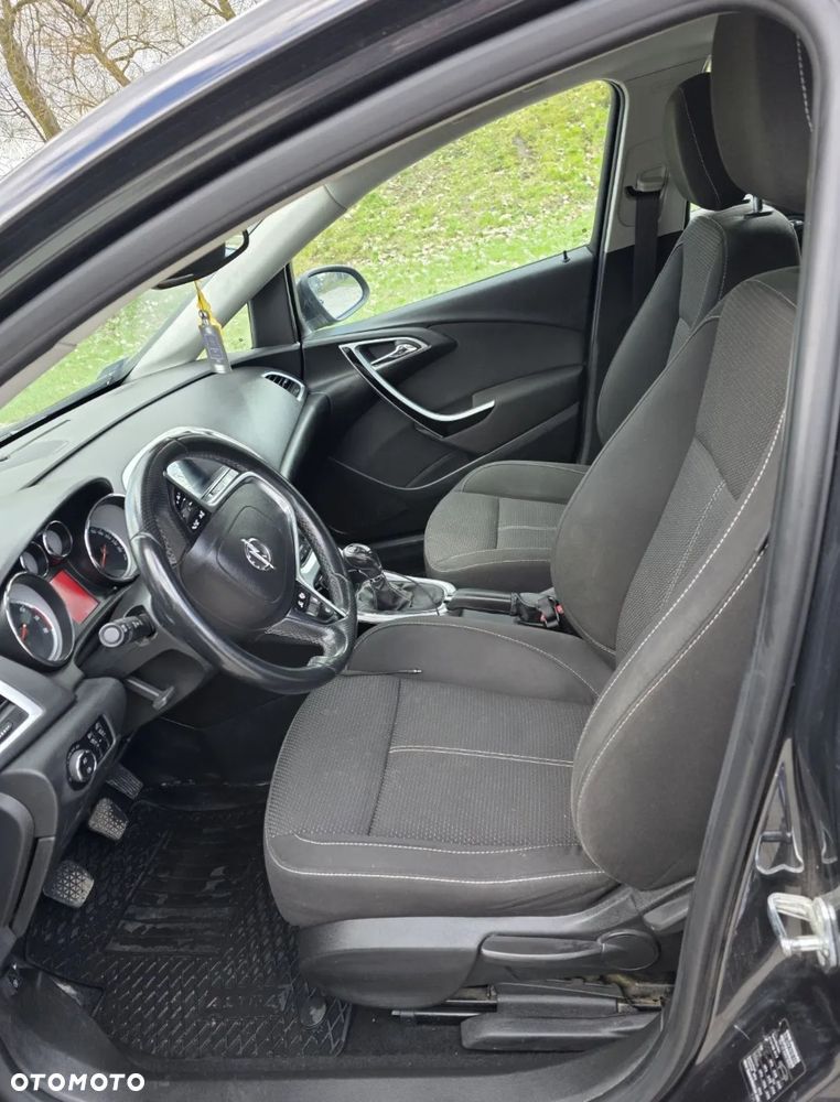Opel Astra 1.4 T Cosmo - 4