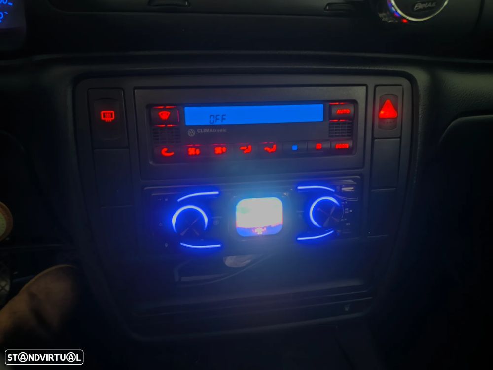 VW Passat 1.9 TDi Confortline - 10