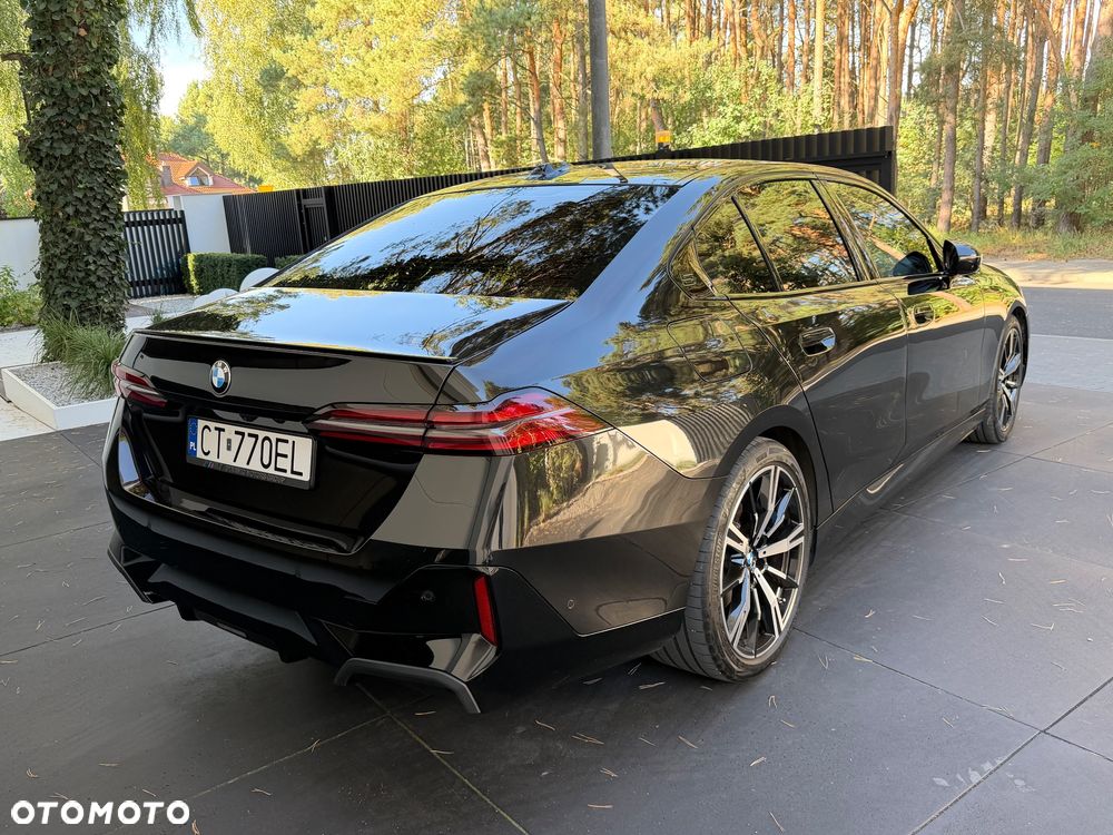 BMW Seria 5 530d xDrive mHEV sport - 10