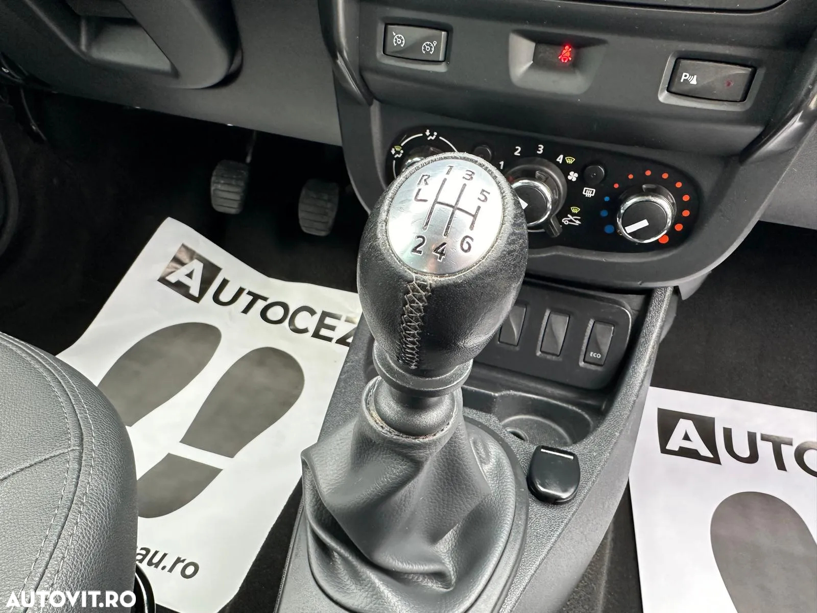 Dacia Duster 1.5 dCi 4x2 Ambiance - 13