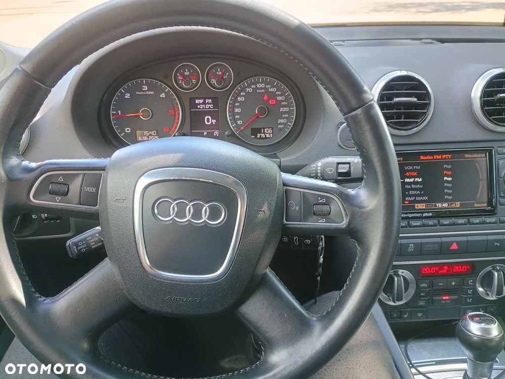 Audi A3 Sportback 1.6 TDI DPF S tronic Ambiente - 4