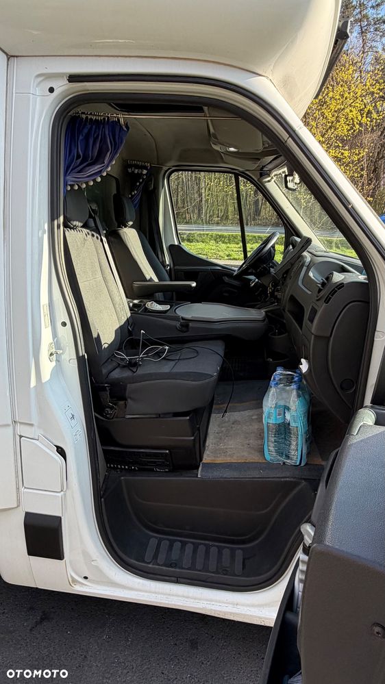 Renault Master III - 24