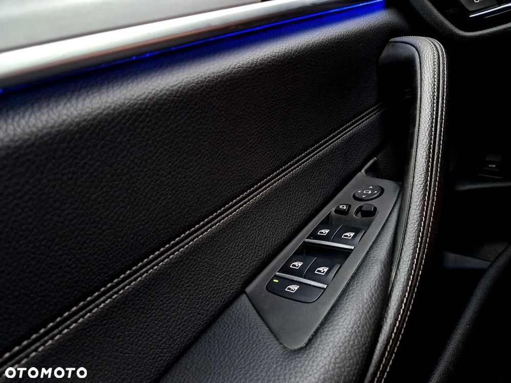 BMW Seria 5 520d Touring - 24