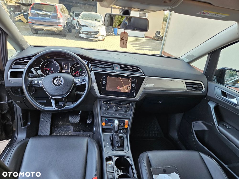 Volkswagen Touran 2.0 TDI SCR DSG Comfortline - 16