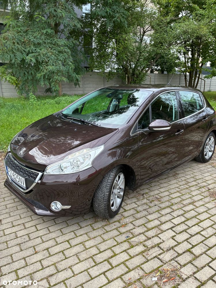 Peugeot 208 - 2