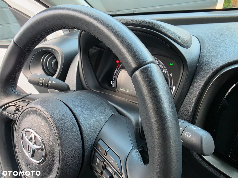 Toyota Aygo X Black&White - 24