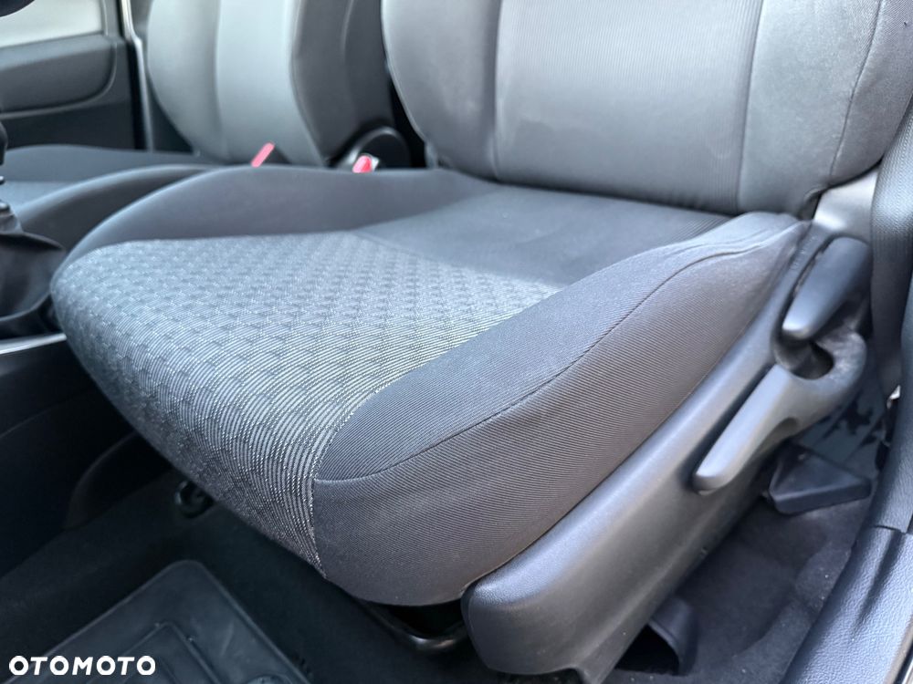 Toyota Yaris 1.33 Luna - 38