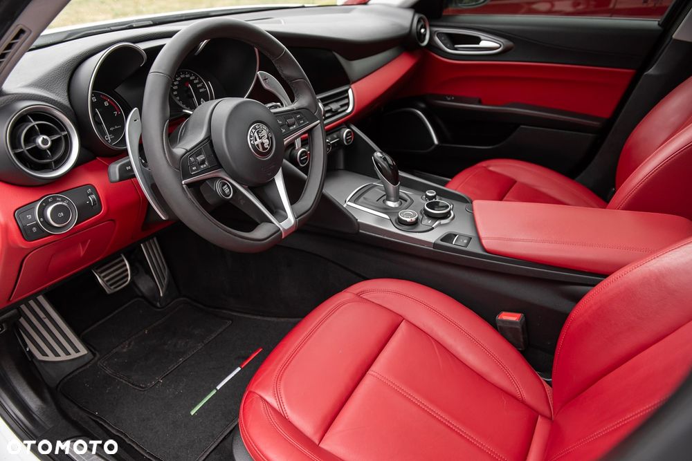 Alfa Romeo Giulia 2.0 Turbo Super - 17