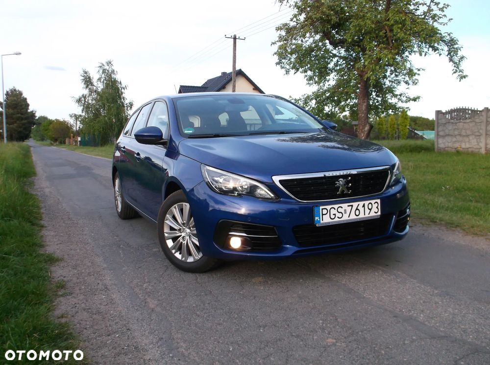 Peugeot 308 PureTech 130 GPF EAT8 Stop & Start Active Business-Paket - 2