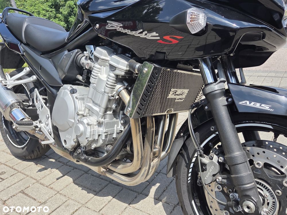 Suzuki Bandit - 29