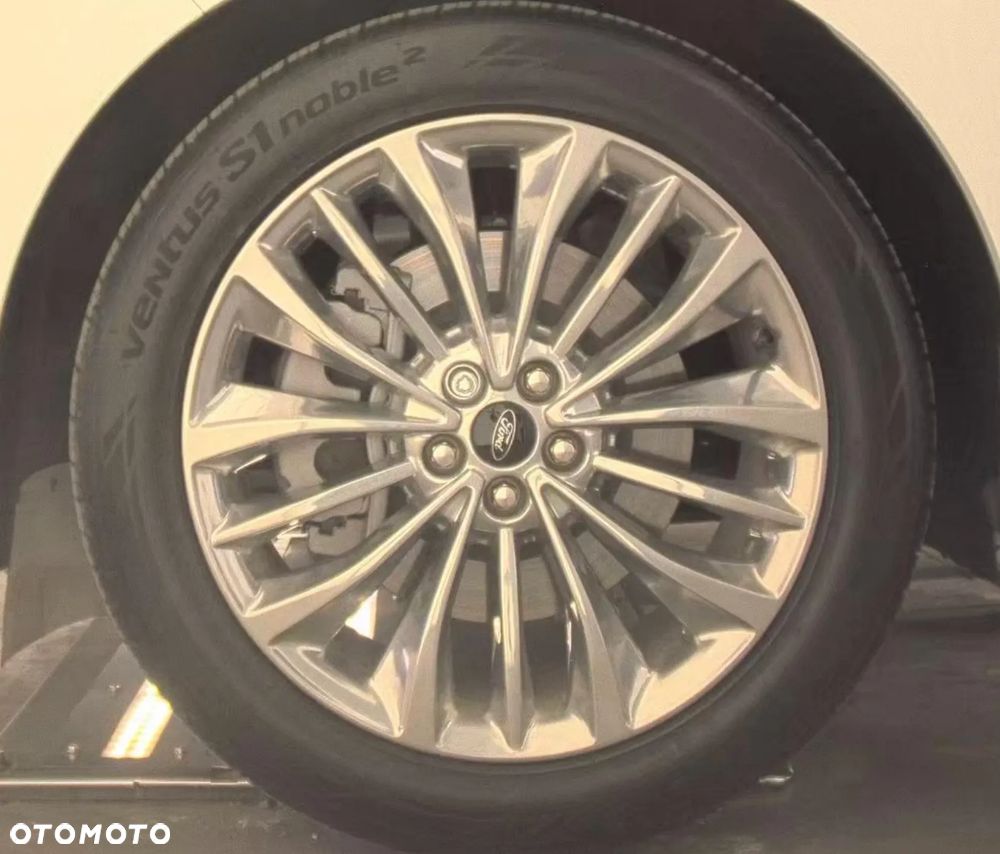 Ford Edge - 8