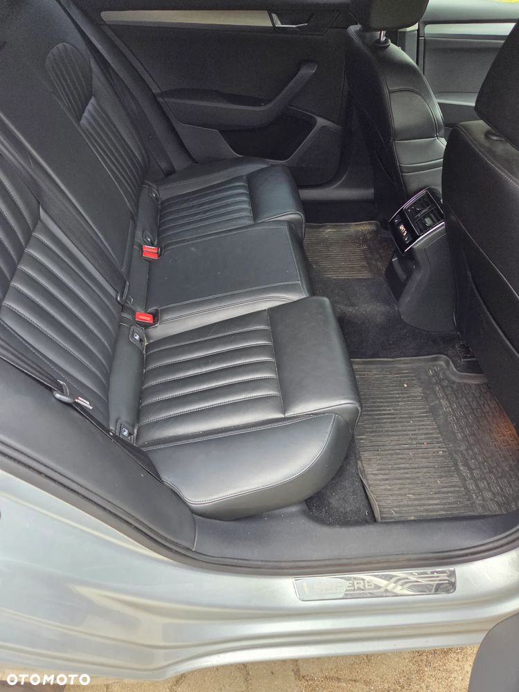 Skoda Superb 2.0 TDI SCR 4x4 Style DSG - 12