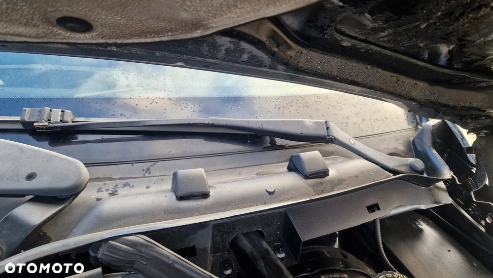 MERCEDES C KLASA W204 RAMIĘ WYCIERACZKI LEWE - 1