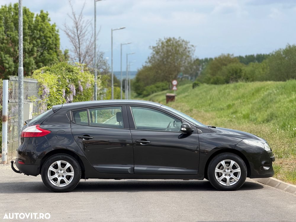 Renault Megane 1.6 16V 100 Authentique - 5