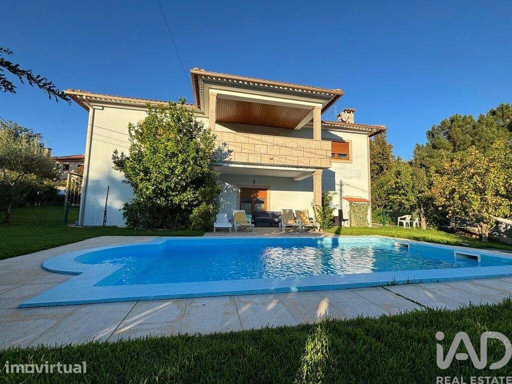 Casa / Villa T4 em Vila Marim de 342,63 m2 - Grande imagem: 3/22