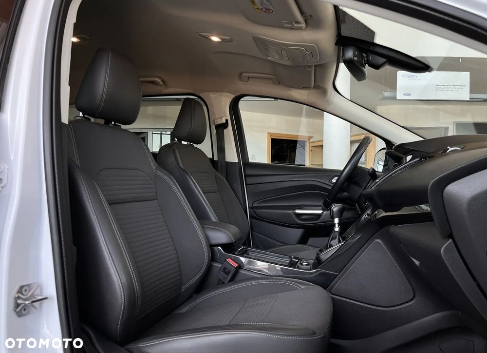 Ford Kuga 2.0 TDCi 4x2 Titanium - 24