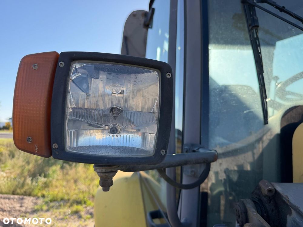 Volvo BL71 - 8