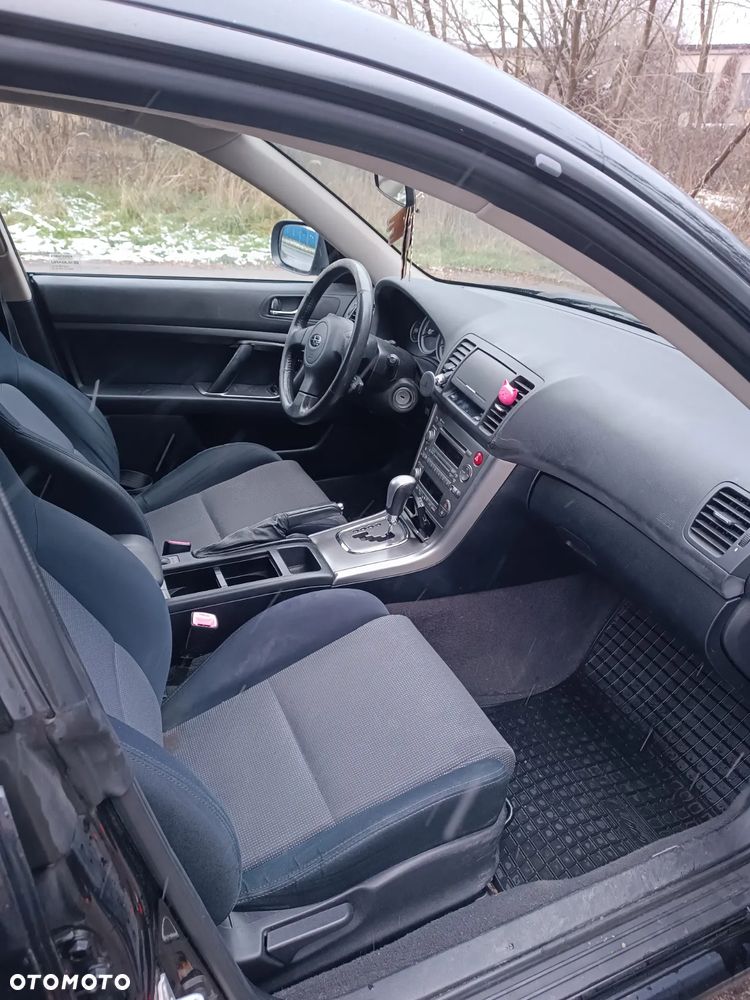 Subaru Legacy - 26