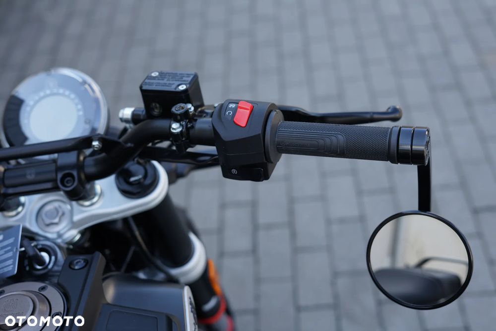 Husqvarna Svartpilen - 18