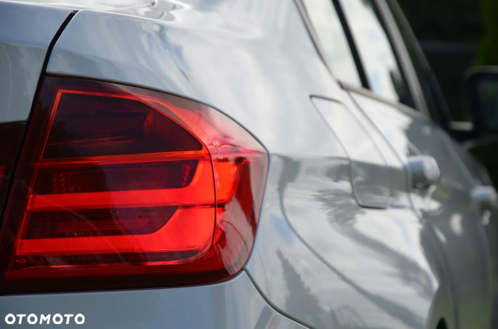 BMW Seria 3 316d Luxury Line - 10