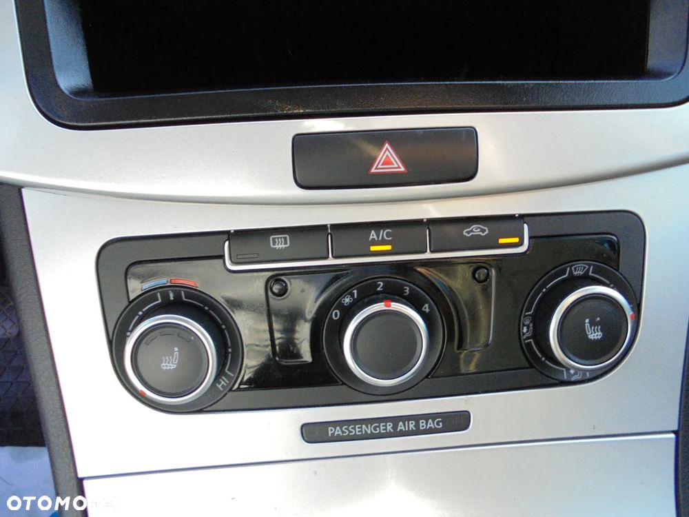Volkswagen Passat 2.0 TDI Comfortline - 19