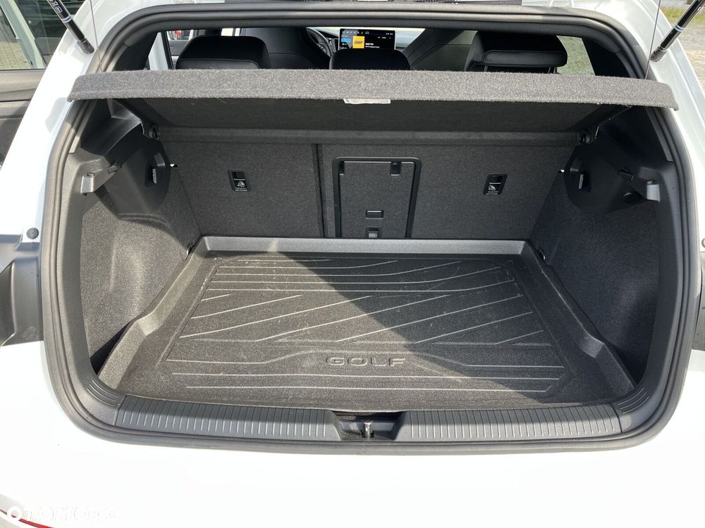 Volkswagen Golf 1.5 eTSI mHEV R-Line DSG - 18